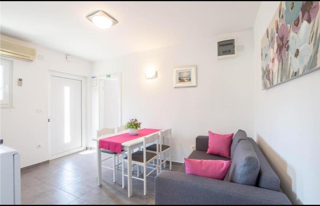 Apartment Nina Podstrana Dış mekan fotoğraf