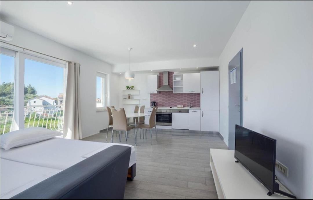 Apartment Nina Podstrana Dış mekan fotoğraf