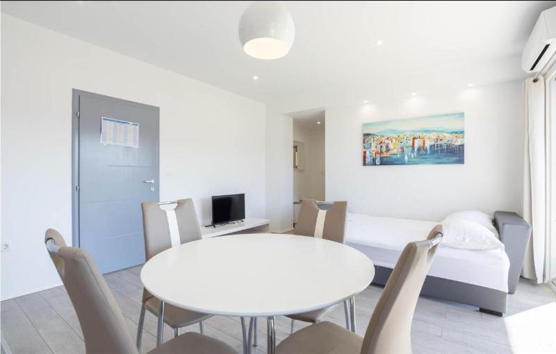 Apartment Nina Podstrana Dış mekan fotoğraf